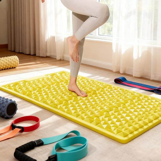 misppro Foot Massage Pad Pressure Point Pad Relaxing Portable Acupressure Mat Reflexology Mats for Dorm Gym Living Room- Yellow